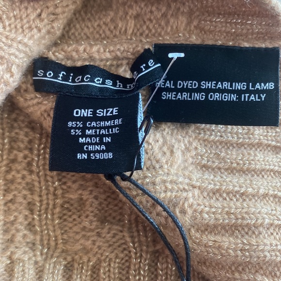 Sofia Cashmere real fur pom pom & metallic gold cashmere hat - Picture 3 of 4